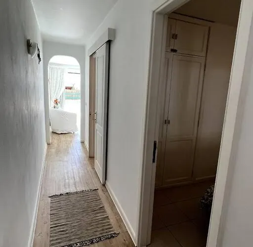 Casa Perdy, Beautiful 1 Bedroom With Communal Pool *