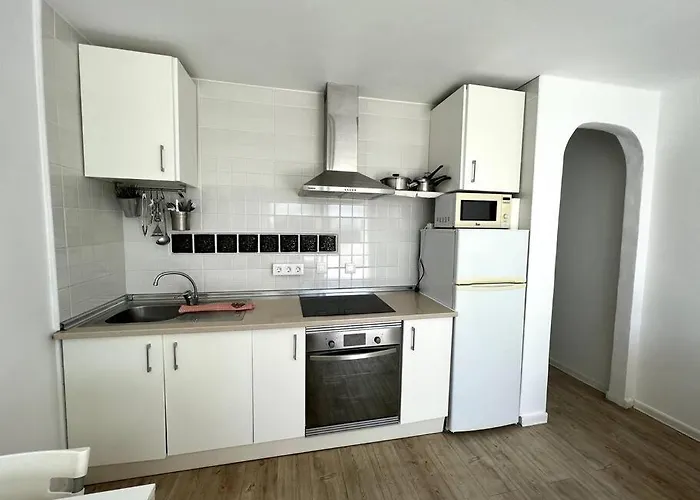 Casa Perdy, Beautiful 1 Bedroom With Communal Pool *